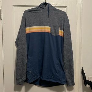XL RipCurl pullover t-shirt with hood and pocket